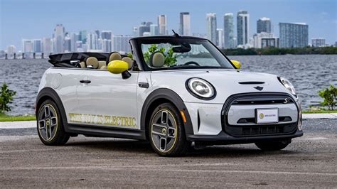 BMW MINI Cooper SE Convertible makes debut as electric convertible | HT ...