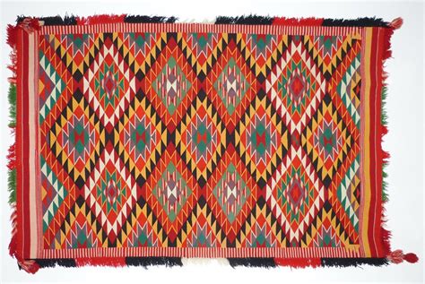 The Full History of Navajo Blankets and Rugs