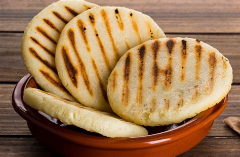 Receta de Arepas Venezolanas de Harina de Maiz: Caseras y Tradicionales ...