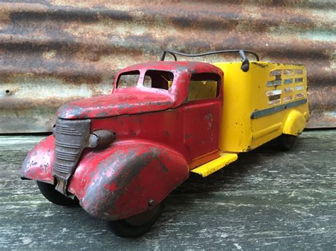 Vintage Metal Toy Truck Turner Toys Wapakaneta Ohio 1940s era | Etsy