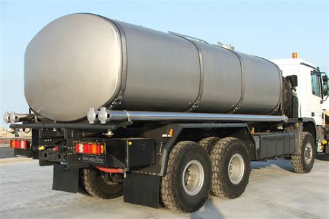 Drinking water tank truck (6x6) for use on oilfields.- RAC Germany