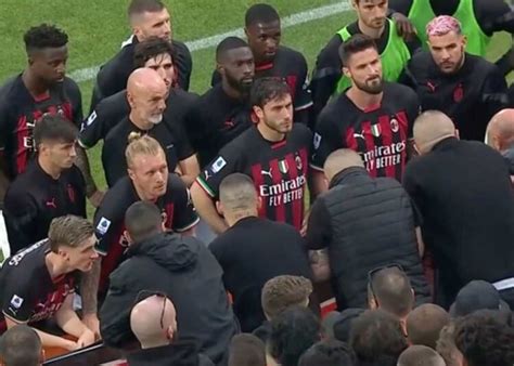 WATCH: AC Milan Ultras give lectures to coach and players after team’s ...