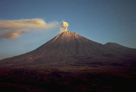 Mount Semeru Trekking Package & Tour Information