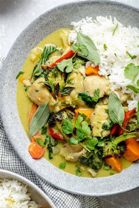 Easy Thai Green Curry with Gingery Chicken & Vegetables - PWWB