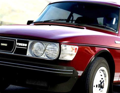 Beautiful Cardinal Red Saab 99 Turbo from Forza Motorsport Xbox game.