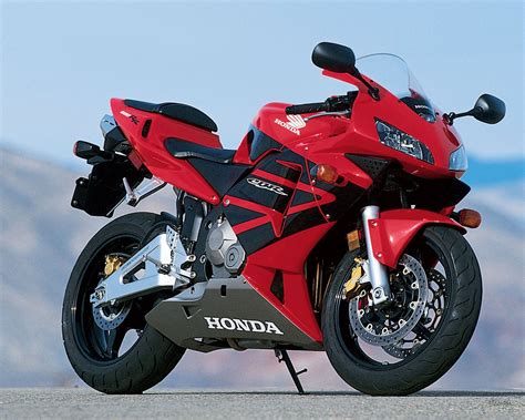 Review of Honda CBR 600 RR 2003: pictures, live photos & description ...