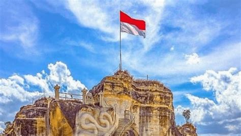 Tebing Breksi | Lokasi, Sejarah, Foto & Harga Tiket Masuk 2023