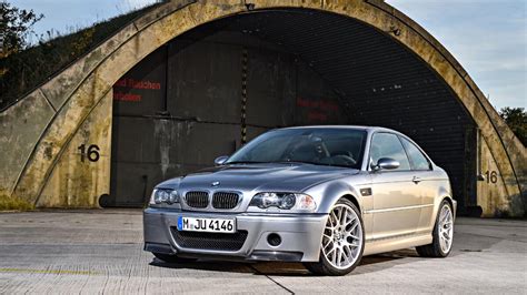 2003 BMW M3 CSL: Review, Price, Photos, Features, Specs