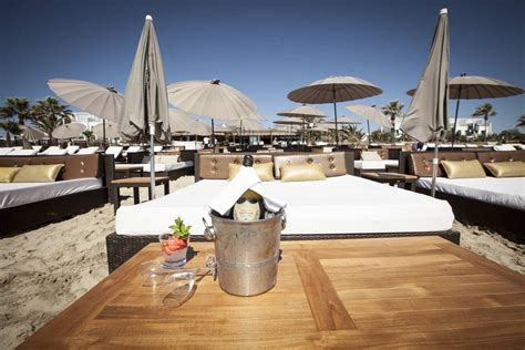 15 Best Beach Clubs in Ibiza - Rentibizaholidayvillas.com