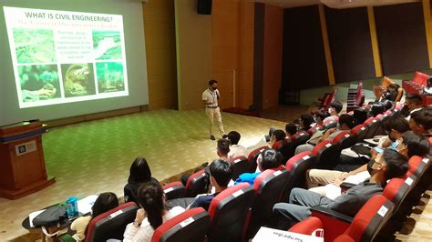 SEGi University welcomes prospective students with campus tour by Fen ...