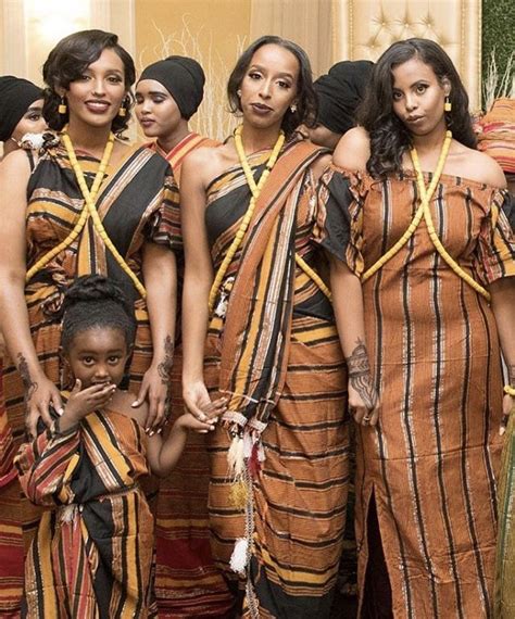 Pin en Somali women | Gente de áfrica, Vestidos de cumpleaños, Fashionista