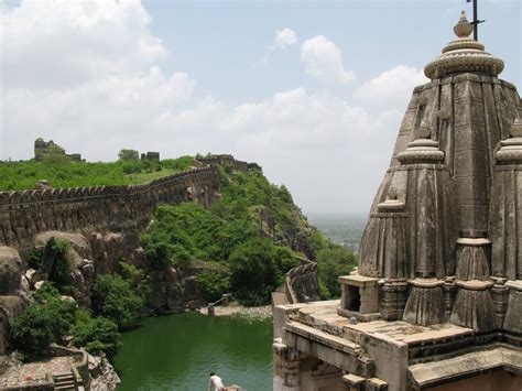 Chittorgarh Fort | Popular & Historical Place Of India | World