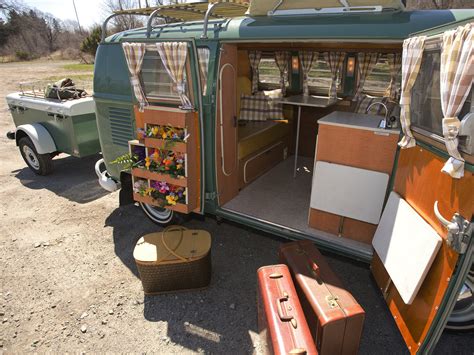 1967 Volkswagen Type-2 Westfalia Deluxe Camper Van classic interior f ...