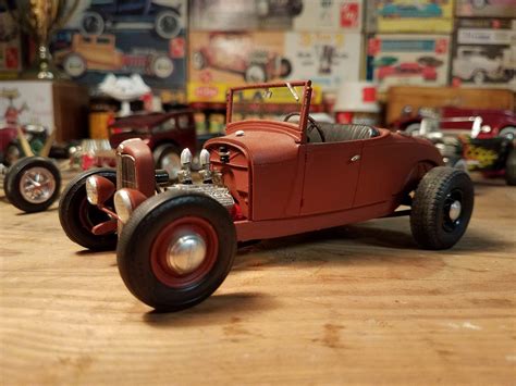 '32 Ford Hot Rod | Model cars kits, Plastic model cars, Model cars building