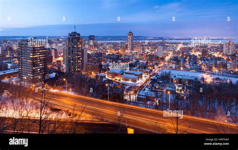 Hamilton skyline from niagara escarpment hi-res stock photography and ...