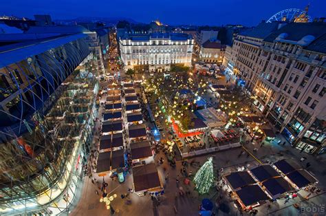 8 classic Christmas markets of downtown Budapest in 2015