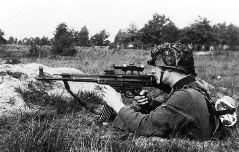 peashooter85: Late World War II German STG 44...