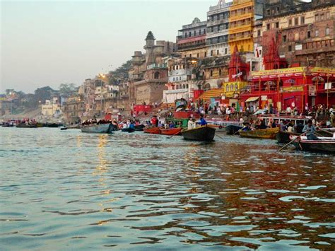 The magic of the Ganges: Evening aarti at the Varanasi ghats