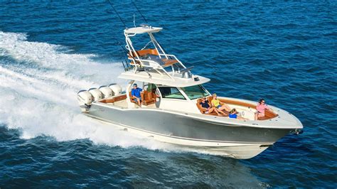 Luxury Fishing Yachts – Unparalleled Features For The Water | Scout