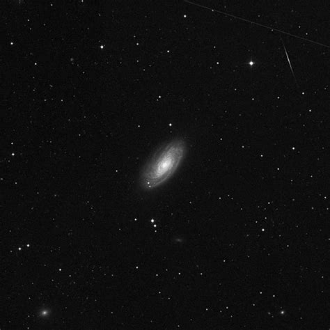 Messier 88 - Spiral Galaxy | TheSkyLive.com