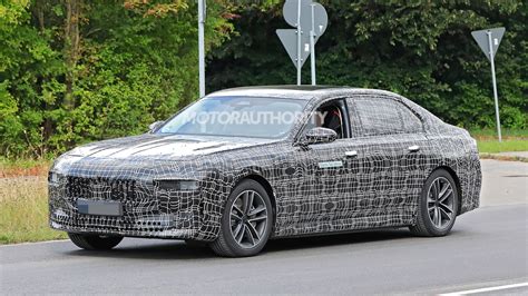 2023 BMW i7 spy shots: Next-gen 7-Series' electric version spotted