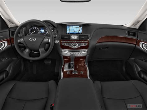 2017 Infiniti Q70 Interior | U.S. News & World Report