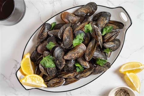 Guide to Cooking Mussels - How to Cook Mussels