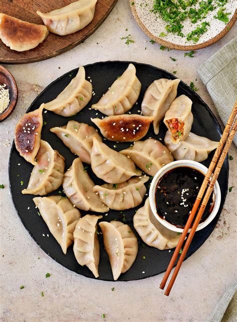 Vegan Dumplings | Vegetable Gyoza (Gluten-Free) - Elavegan