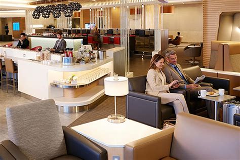 American Reopens First Class Lounge at Heathrow