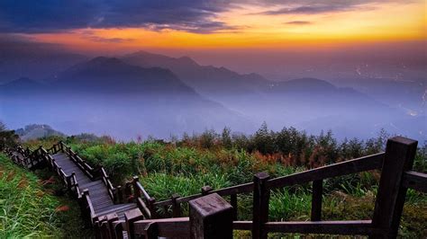 Alishan National Scenic Area - Chiayi County Taiwan : r/taiwan