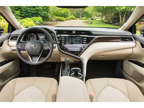 2019 Toyota Camry Hybrid: 62 Interior Photos | U.S. News