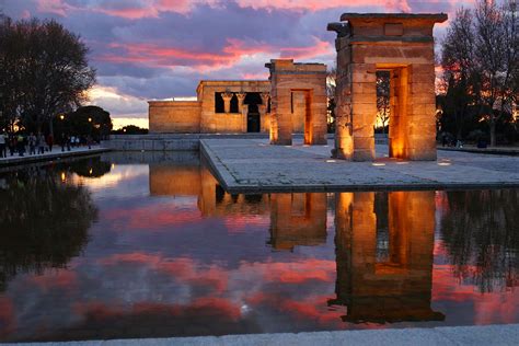 How to see the sunset on the observation deck of the Egyptian temple in ...