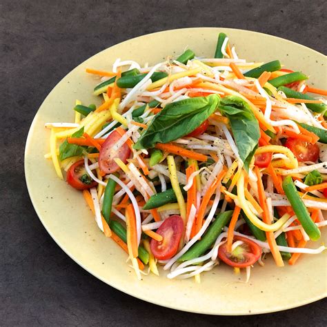 Spicy Thai Salad - Straight Up Food