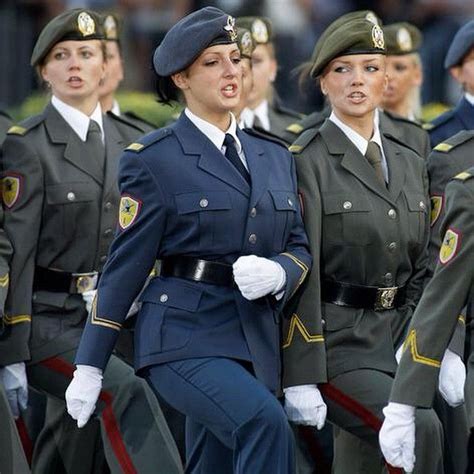 Woman in Serbian Army | Army women, Military girl, Military women