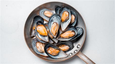 What's The Difference Between Mussels And Clams?