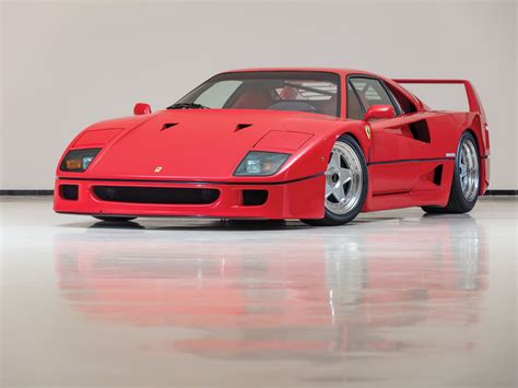 1992 Ferrari F40 | Paris 2018 | RM Sotheby's