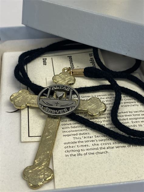 Altar Servers Cross - With Gift Box & Presentation Card - Mary Collings ...