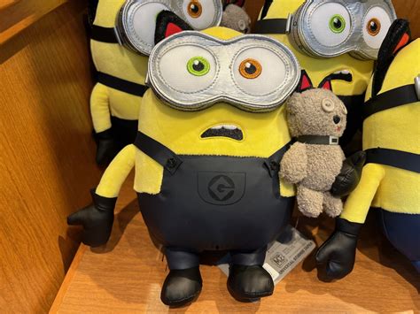 ‘Minions in the Dark’ Halloween 2022 Merchandise Arrives at Universal ...