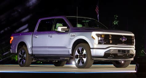 Here's What a Fully Loaded 2022 Ford F-150 Lightning Platinum Gets You