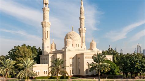 Jumeirah Mosque – Landmark Review | Condé Nast Traveler