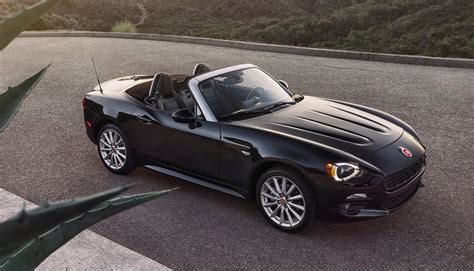 2017 FIAT 124 Spider - Gorgeous Miata Makeover Is Biggest LA Debut Yet