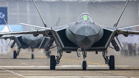 Star of the day at Airshow China 2022: J-20 stealth fighter jet - CGTN