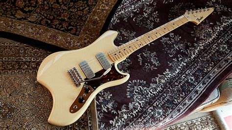 Fender Japan revives the ultra-rare Swinger model for Daiki Tsuneta’s ...