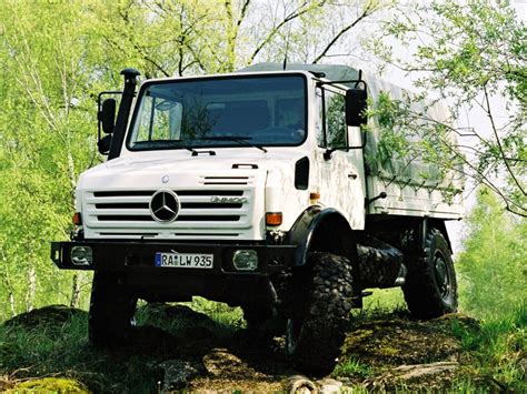 Car in pictures – car photo gallery » Unimog U5000 2000 Photo 03