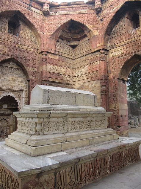 Ornate Details inside Tomb of Iltutmish, Qutub Minar, Delh… | Flickr