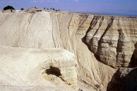 Qumran Caves (BiblePlaces.com) – BiblePlaces.com