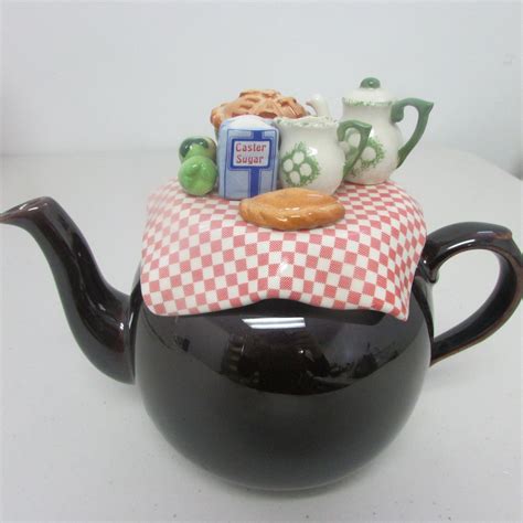 AJKTP28 Paul Cardew Brown Betty "Harvest Pies" Collectible Teapot | Tea ...