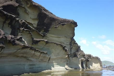 Biri Island: amazing rock formations