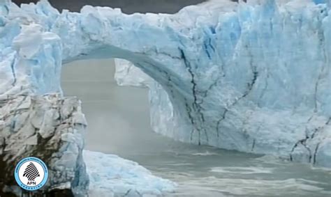 Dramatic ice bridge collapse caught on film - Bridge Design ...