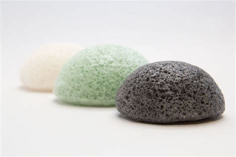 10 Reasons You Need to Start Using A Konjac Sponge On Your Face & Skin